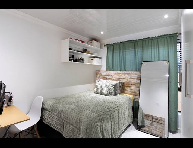 2 BEDROOM HOUSE FOR SALE IN ADMIRALS PARK